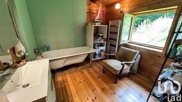 Maison 3 pièces de 84 m² à Plonévez-du-Faou (29530)