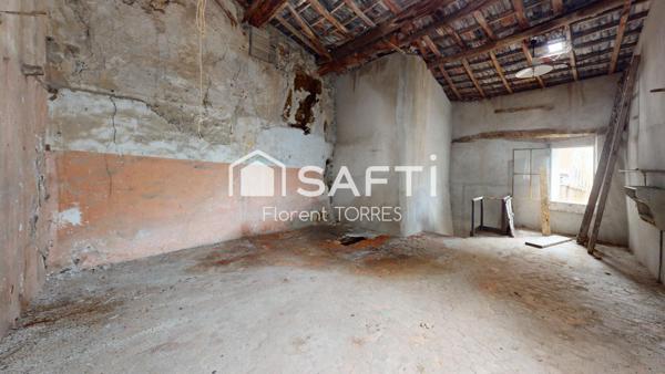 Atelier à rénover entièrement – 120 m² – Fort potentiel stockage / artisan – Six-Fours-les-Plages