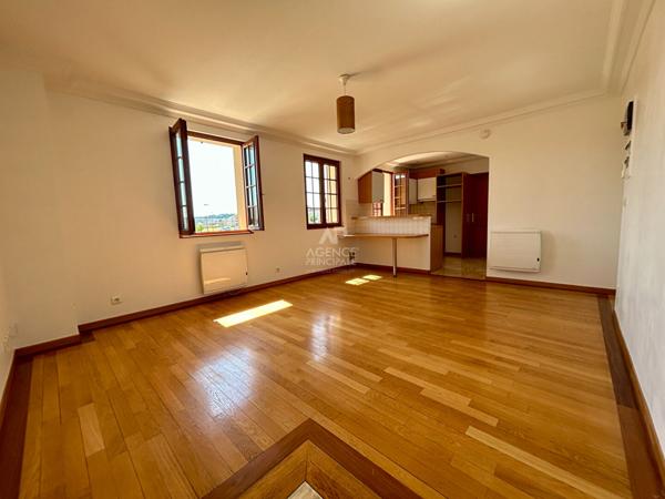 Appartement Carrieres Sous Poissy 2 pièce(s) 42 m2 167 000 € **  - Référence  9017