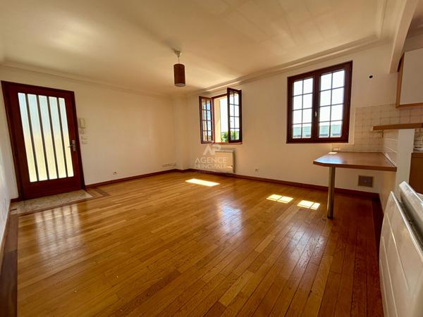 Appartement Carrieres Sous Poissy 2 pièce(s) 42 m2 167 000 € **  - Référence  9017