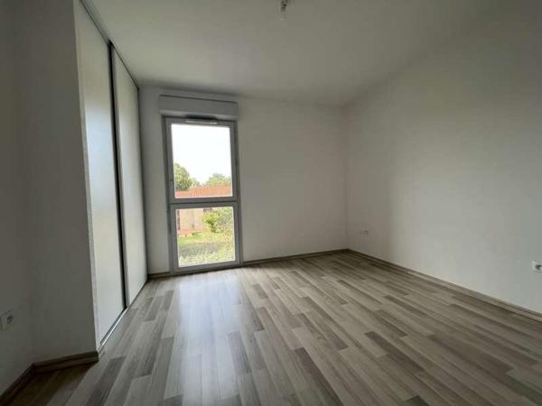Appartement T2 avec terrasse et 2 parkings