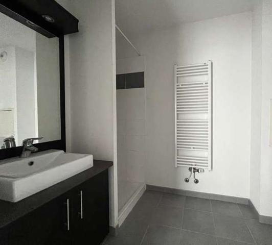 Appartement T2 avec terrasse et 2 parkings