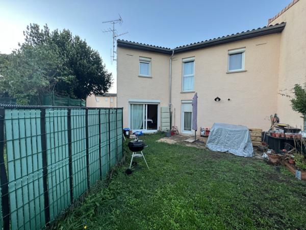 Maison T5 de 100m² avec  terrasse et garage sur un terrain de 100m²