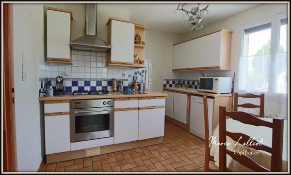 Maison à vendre 6 pièces DADONVILLE (45), sous sol, 4 chambres, vie de plain pied, Terrain clos, commerces de proximité, poêle a granulés.