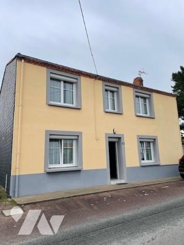 Centre, cinq chambres, proches tous services.