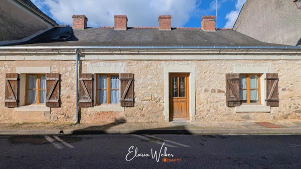 Charmante maison de bourg en pierre apparente, sans extérieur