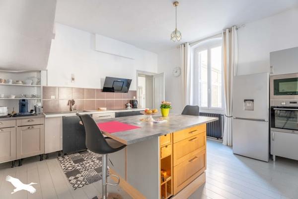 Maison à vendre |  Chalais |  7 pièces | 225 m²
