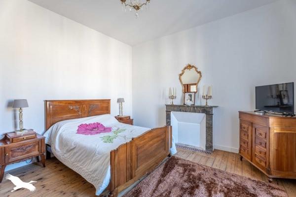 Maison à vendre |  Chalais |  7 pièces | 225 m²