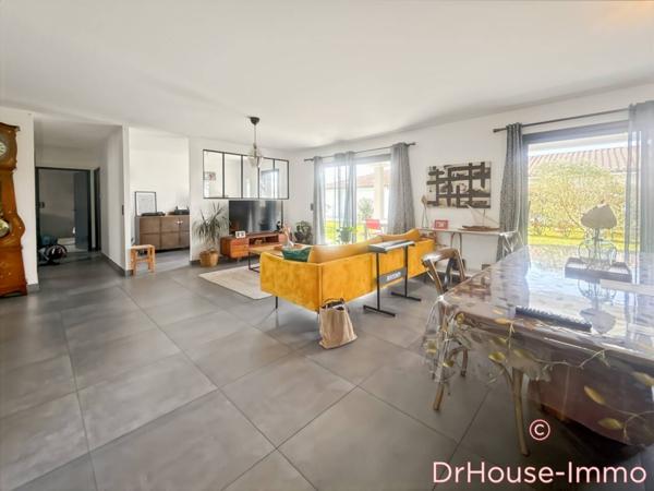 Maison à vendre 4 pièces de 123 m²