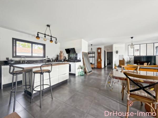 Maison à vendre 4 pièces de 123 m²