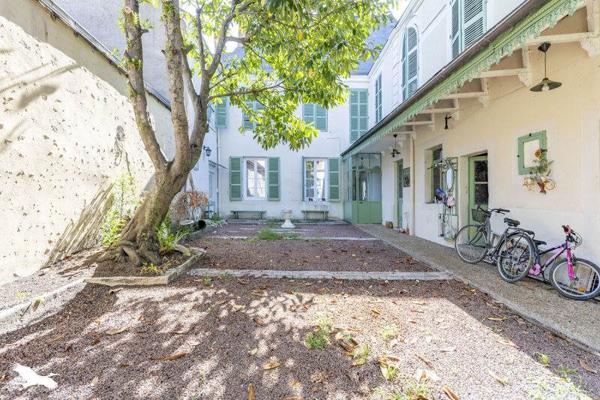 Maison à vendre 410 000 € La Châtre 9 p 293 m² DPE F