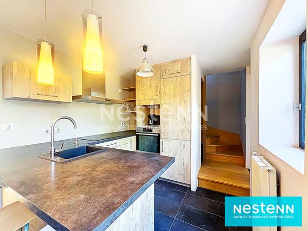 MAISON DE VILLE 2 CHAMBRES PROCHE GARE SNCF ET COMMERCE AVEC JARDIN CLOS