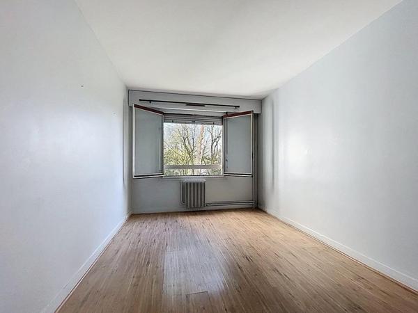 Appartement 2 pièces de 48m2 à 10 min à pied du métro ligne 14