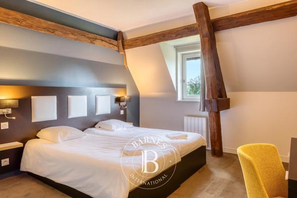Tourgéville, Maison 9 Chambres -  442 m² à vendre