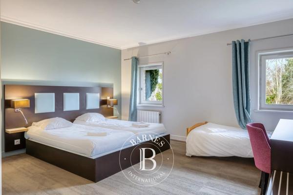 Tourgéville, Maison 9 Chambres -  442 m² à vendre