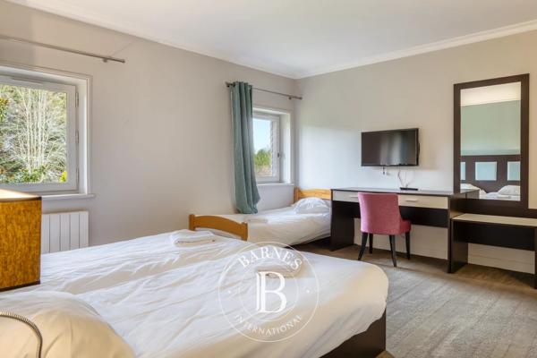 Tourgéville, Maison 9 Chambres -  442 m² à vendre