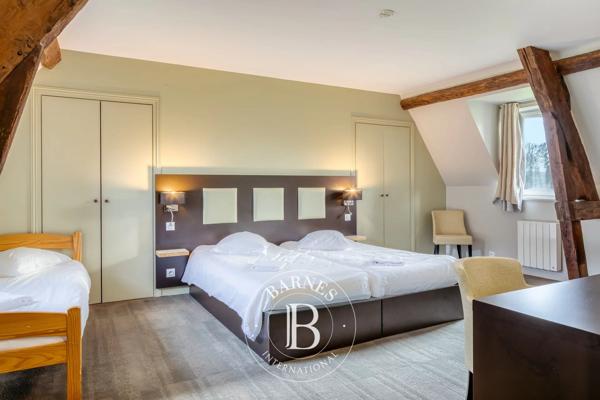 Tourgéville, Maison 9 Chambres -  442 m² à vendre