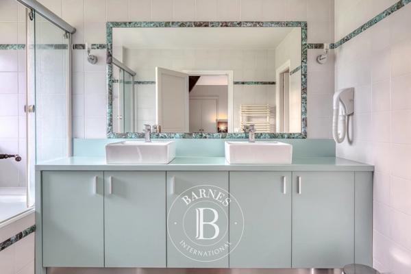 Tourgéville, Maison 9 Chambres -  442 m² à vendre