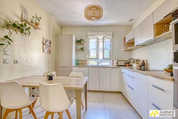 Versailles Porchefontaine Maison familiale 7 pièces, 154 m² - Proche RER C Porchefontaine et Gare des Chantiers €1 280 000 ** - Référence 26631