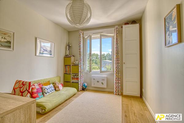 Versailles Porchefontaine Maison familiale 7 pièces, 154 m² - Proche RER C Porchefontaine et Gare des Chantiers €1 280 000 ** - Référence 26631