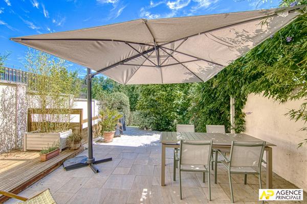 Versailles Porchefontaine Maison familiale 7 pièces, 154 m² - Proche RER C Porchefontaine et Gare des Chantiers €1 280 000 ** - Référence 26631