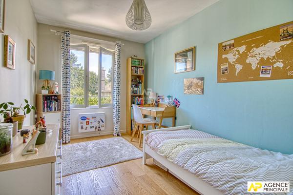 Versailles Porchefontaine Maison familiale 7 pièces, 154 m² - Proche RER C Porchefontaine et Gare des Chantiers €1 280 000 ** - Référence 26631