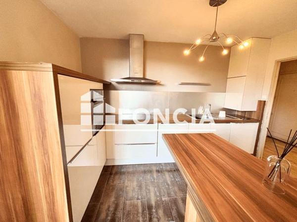 Location Appartement 4 pièces 93.68 m² - Guilherand-granges 07500