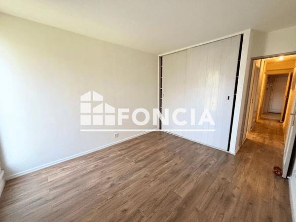 Location Appartement 4 pièces 93.68 m² - Guilherand-granges 07500