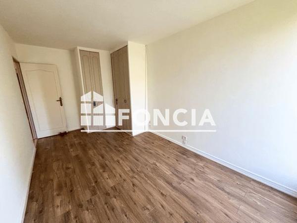 Location Appartement 4 pièces 93.68 m² - Guilherand-granges 07500