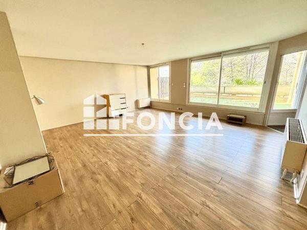 Location Appartement 4 pièces 93.68 m² - Guilherand-granges 07500