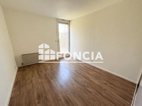 Location Appartement 4 pièces 93.68 m² - Guilherand-granges 07500