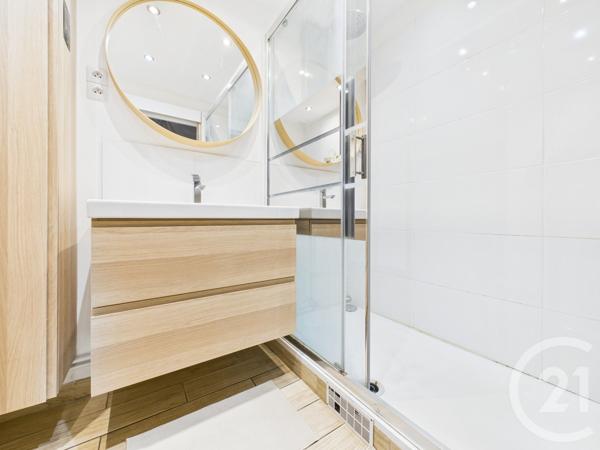 Appartement T4 à vendre  4 pièces - 72,64 m2 LA VALETTE DU VAR - 83