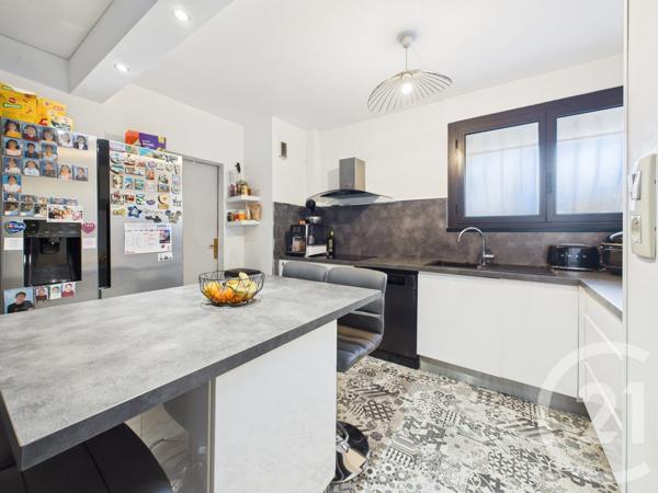 Appartement T4 à vendre  4 pièces - 72,64 m2 LA VALETTE DU VAR - 83