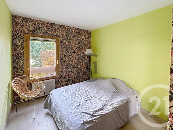Appartement F3 à vendre  3 pièces - 69 m 2   AUXERRE  - 89
