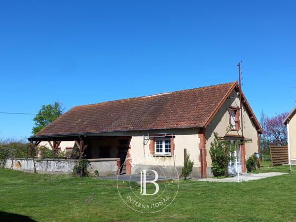 Montmorillon, Ferme 5 Chambres -  308 m² à vendre