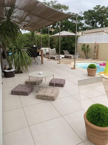 MAGNIFIQUE VILLA 140 M² Utiles et 138 m² hab sur 464 m² de terrain 590 000 €