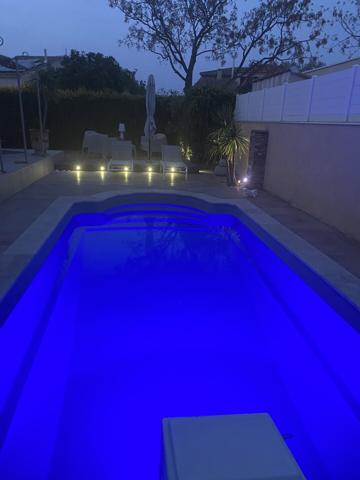MAGNIFIQUE VILLA 140 M² Utiles et 138 m² hab sur 464 m² de terrain 590 000 €