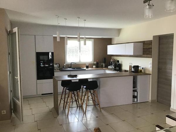 MAGNIFIQUE VILLA 140 M² Utiles et 138 m² hab sur 464 m² de terrain 590 000 €