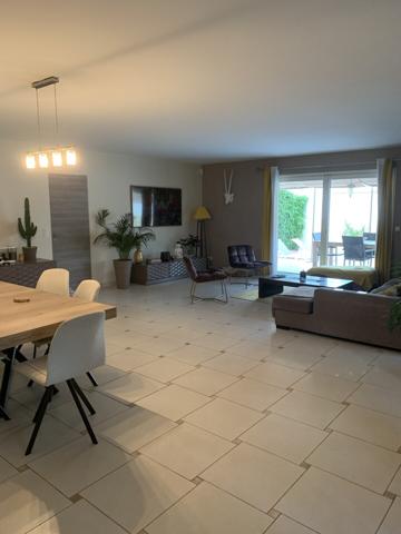 MAGNIFIQUE VILLA 140 M² Utiles et 138 m² hab sur 464 m² de terrain 590 000 €