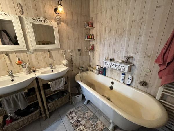 Maison à louer |  Briantes |  6 pièces | 250 m²