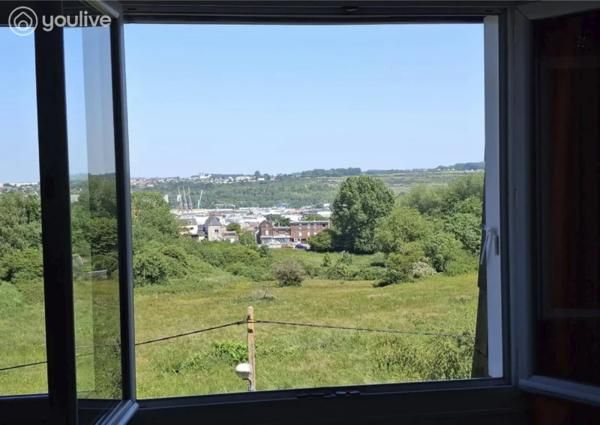 Dieppe Janval – T2 dernier étage avec ascenseur, vue dégagée, balcon sud, 2 parkings + cave