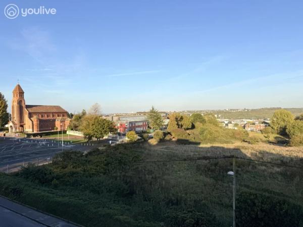 Dieppe Janval – T2 dernier étage avec ascenseur, vue dégagée, balcon sud, 2 parkings + cave