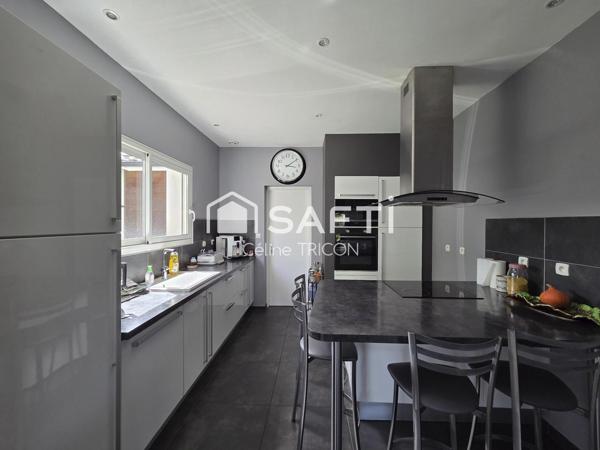 Ludon – Maison 169m², 5 ch, piscine, garage, sans vis-à-vis