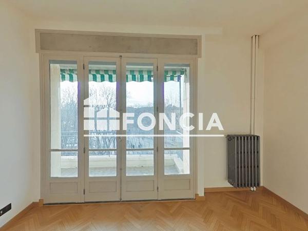Location Appartement 5 pièces 107.2 m² - 1 BOULEVARD DE PRAGUE Nimes 30000