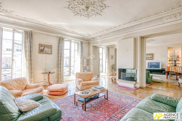 Versailles Notre-Dame- Appartement duplex 8 pièces 307.05 m² au sol avec garage €1 995 000 ** - Référence 26613