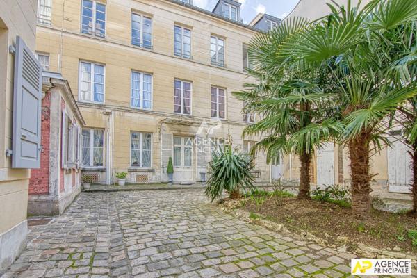 Versailles Notre-Dame- Appartement duplex 8 pièces 307.05 m² au sol avec garage €1 995 000 ** - Référence 26613