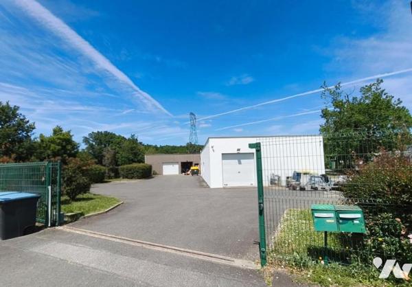 INVESTISSEMENT LOCATIF – ENSEMBLE IMMOBILIER PROFESSIONNEL DE 653 m² – ENTIÈREMENT LOUÉ.