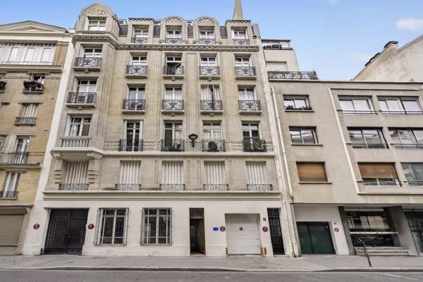 Bureau Paris 16e - LONGCHAMP / VICTOR HUGO