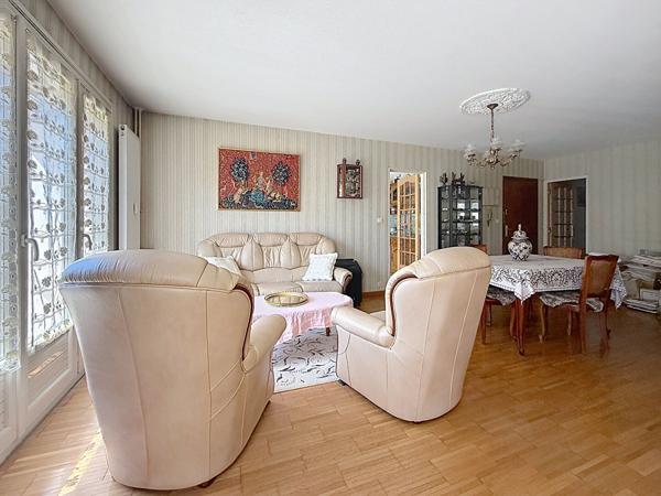 A VENDRE Appartement 6 pièces à Angers - La Madeleine, 3 chambres ascenseur