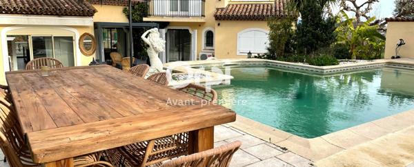 Maison à vendre    8 pièces • 300 m2 Mouans-Sartoux